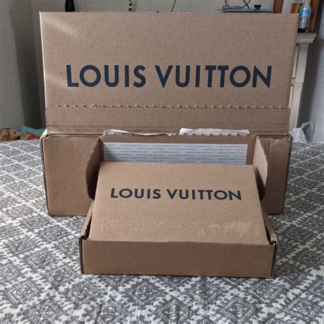 louis vuitton manda per posta|louis vuitton shipping cost.